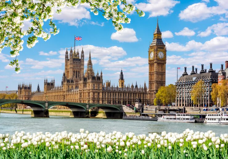 Big,Ben,Tower,And,Houses,Of,Parliament,In,Spring,,London,